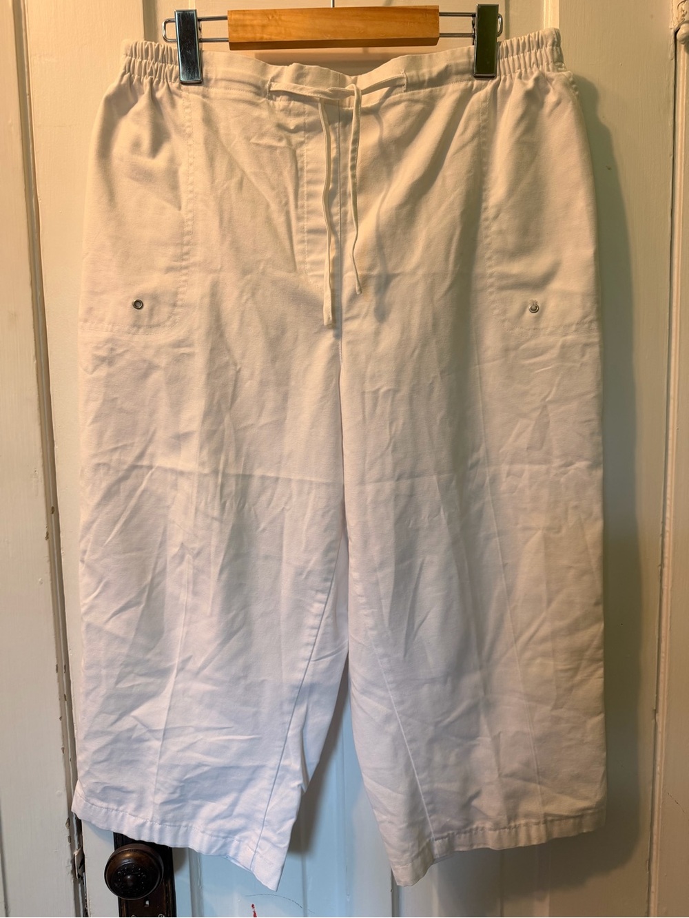 Alia White Elastic-Waist Wide-Leg Pants